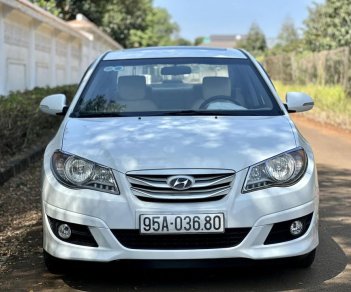 Hyundai Avante 2012 - Màu trắng