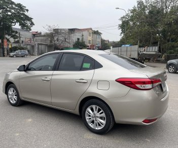 Toyota Vios 2020 - Đăng ký 2021, số tay 1 chủ, mới đi được đúng 2v km, sơn zin cả xe. Mới quá