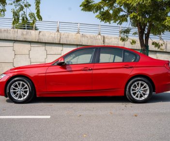 BMW 320i 2013 - Xe còn mới, giá tốt 550tr
