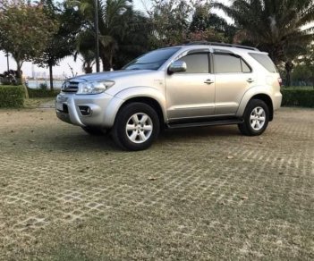 Toyota Fortuner 2009 - Màu bạc, giá 365tr