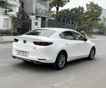 Mazda 3 2022 - Màu trắng, giá 668tr