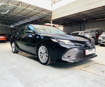 Toyota Camry 2020 - Biển thành phố, xe nhập Thái cực sang và rất mới