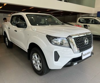 Nissan Navara 2022 - Nissan Navara 2022 giảm 80 triệu bao gồm tiền mặt và phụ kiện