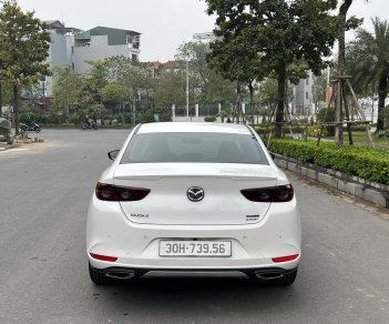 Mazda 3 2022 - Màu trắng, giá 668tr