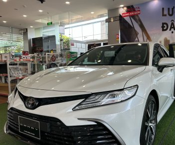 Toyota Camry 2023 - Xứng tầm doanh nhân