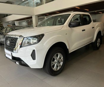 Nissan Navara 2022 - Nissan Navara 2022 giảm 80 triệu bao gồm tiền mặt và phụ kiện