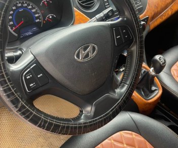 Hyundai Grand i10 2016 - Màu bạc giá hữu nghị