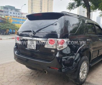 Toyota Fortuner 2014 - Màu đen