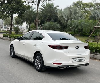 Mazda 3 2022 - Màu trắng, giá 668tr