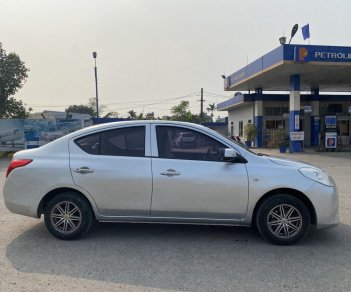 Nissan Sunny 2013 - Xe màu bạc, giá chỉ 215 triệu