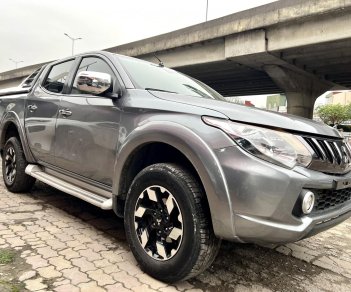 Mitsubishi Triton 2017 - Xe màu xám, 490tr