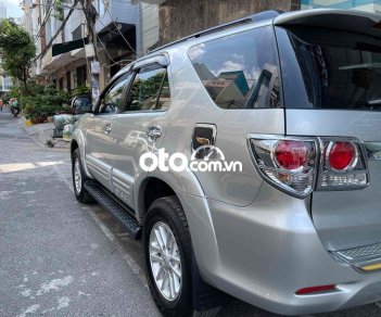 Toyota Fortuner Bán xe  màu bạc máy xăng số tự đời 2012 2012 - Bán xe Fortuner màu bạc máy xăng số tự đời 2012