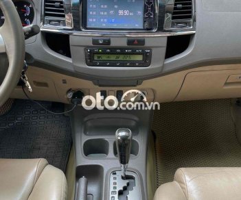 Toyota Fortuner Bán xe  màu bạc máy xăng số tự đời 2012 2012 - Bán xe Fortuner màu bạc máy xăng số tự đời 2012