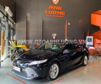 Toyota Camry 2021 - Màu đen, xe nhập