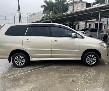 Toyota Innova 2014 - Mới về Innova 2014 máy zin, keo chỉ zin, rút hồ sơ sẵn