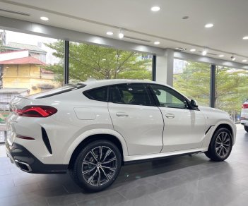 BMW X6 2022 - Nhập Mỹ nguyên chiếc, ưu đãi tháng 3 300tr tiền mặt, sẵn xe tại showroom giao ngay