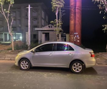 Toyota Vios 2010 - Màu bạc, giá rẻ