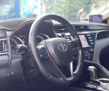 Toyota Camry 2019 - Nhập khẩu Thái xe gia đình, 845 triệu