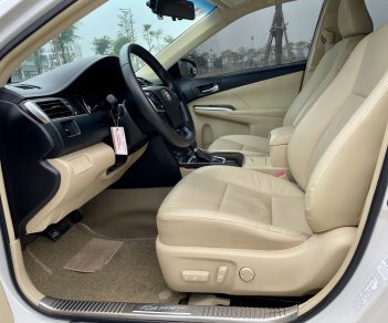 Toyota Camry 2019 - Tên tư nhân biển phố - Chạy zin 3v2 km. Đẹp xuất sắc