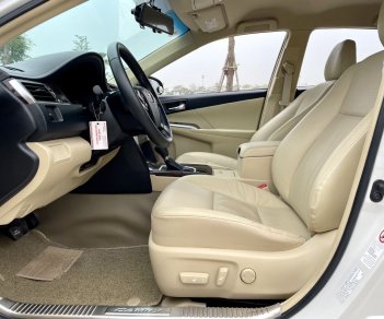 Toyota Camry 2019 - Tên tư nhân biển phố - Chạy zin 3v2 km. Đẹp xuất sắc