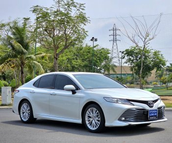 Toyota Camry 2021 - Đi lướt 18.000 km