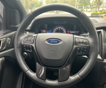 Ford Everest 2021 - Hỗ trợ trả góp 70%, xe đẹp, giá tốt giao ngay