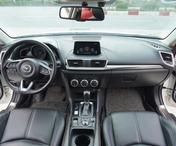 Mazda 3 2018 - Màu trắng cực đẹp