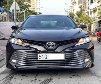 Toyota Camry 2019 - Nhập khẩu Thái xe gia đình, 845 triệu