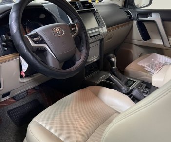 Toyota Land Cruiser Prado 2018 - Tên tư nhân gốc phố