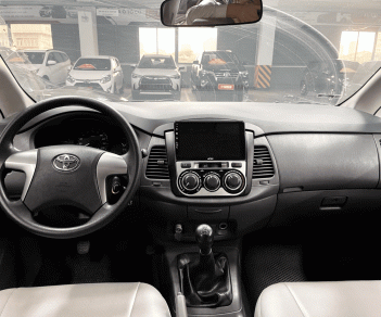 Toyota Innova 2012 - mới chạy 10 vạn