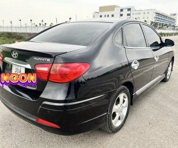 Hyundai Avante 2012 - Màu đen số tự động