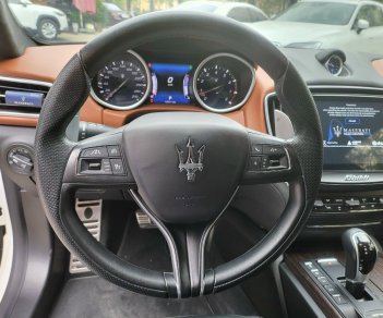 Maserati Ghibli 2017 - Đen mời độc nhất thị trường