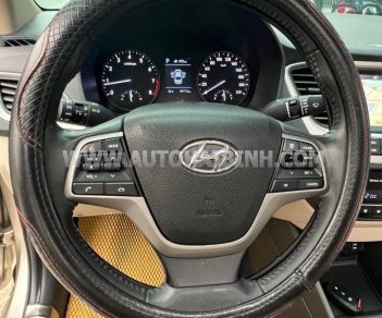 Hyundai Accent 2020 - Bán xe  sản xuất năm 2020, màu vàng số tự động