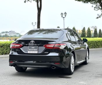 Toyota Camry 2019 - Xe công ty giám đốc ít đi, còn mới nguyên