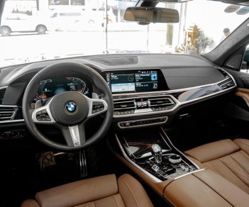 BMW X7 2022 - Màu đen, giá tốt