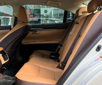 Lexus ES 250 2016 - Siêu hiếm, odo đúng 15 ngàn
