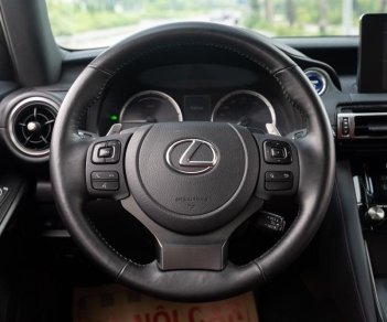 Lexus IS 300 2021 - 1 chủ sử dụng từ mới