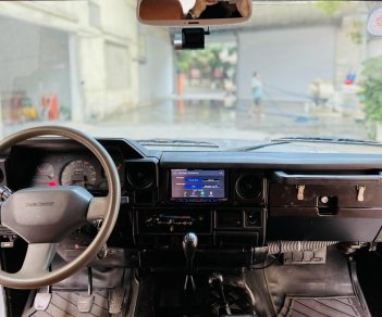 Toyota Land Cruiser 1990 - Màu xám, giá 399tr