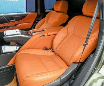 Lexus LX 570 2021 - 4 chỗ VIP model 2023, màu xanh bộ đội