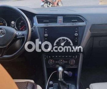 Volkswagen Tiguan Bán xe   2018 - Bán xe volkswagen tiguan