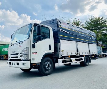 Isuzu 2023 - Xe 3t5 thùng bạt dài 5m2 KM 20tr tiền mặt, cam hành trình, bao da tay lái thảm lót sàn.