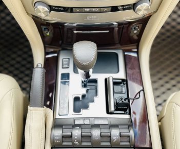 Lexus LX 570 2014 - Màu trắng, nội thất kem