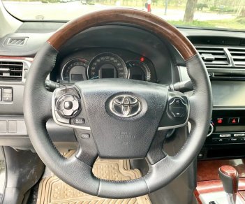 Toyota Camry 2014 - Cần bán xe gia đình, một chủ từ đầu. Xe đẹp xuất sắc