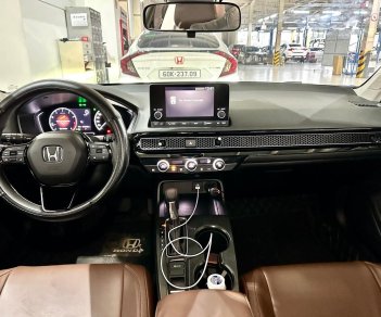 Honda Civic 2022 - Siêu lướt còn mùi xe mới, em bao check hãng toàn quốc