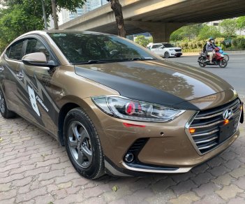 Hyundai Elantra 2016 - Số sàn, giá 2xy, anh em k+ ok, xe 1 chủ biển phố không mất 20 triệu - Xe thật mới, lốp xe còn 5 quả mới