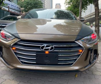 Hyundai Elantra 2016 - Số sàn, giá 2xy, anh em k+ ok, xe 1 chủ biển phố không mất 20 triệu - Xe thật mới, lốp xe còn 5 quả mới