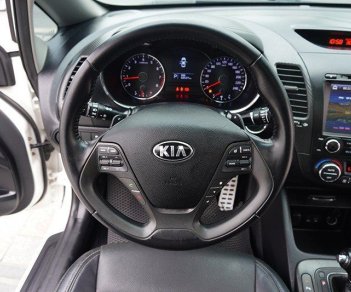 Kia K3 2014 - Màu trắng cực đẹp - Giá cực tốt