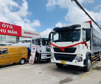 Xe tải Trên 10 tấn 2023 - Bán xe tải Howo Max 3 chân thùng 9m7 bửng tiêu chuẩn và bửng nhôm giá tốt 