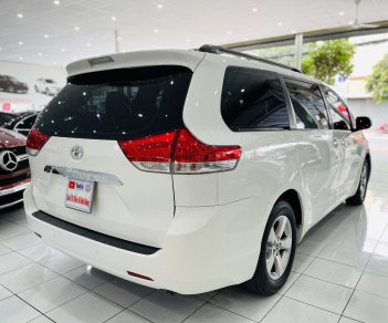 Toyota Sienna 2010 - Giá 795 Triệu Đồng 