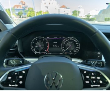 Volkswagen Toquareg Luxury 2023 - màu trắng sang trọng, đẹp mắt, đầy option cho khách hàng đẳng cấp, giảm ngay 225tr cho khách mua xe tháng nà